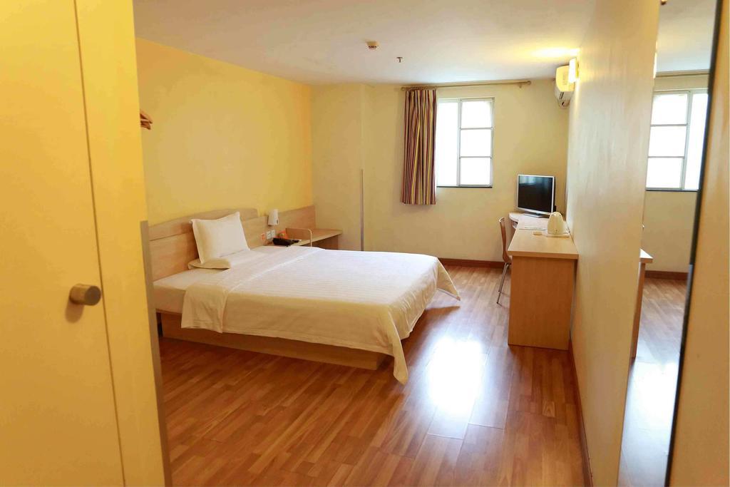 7Days Inn Beijing Beishatan Room photo